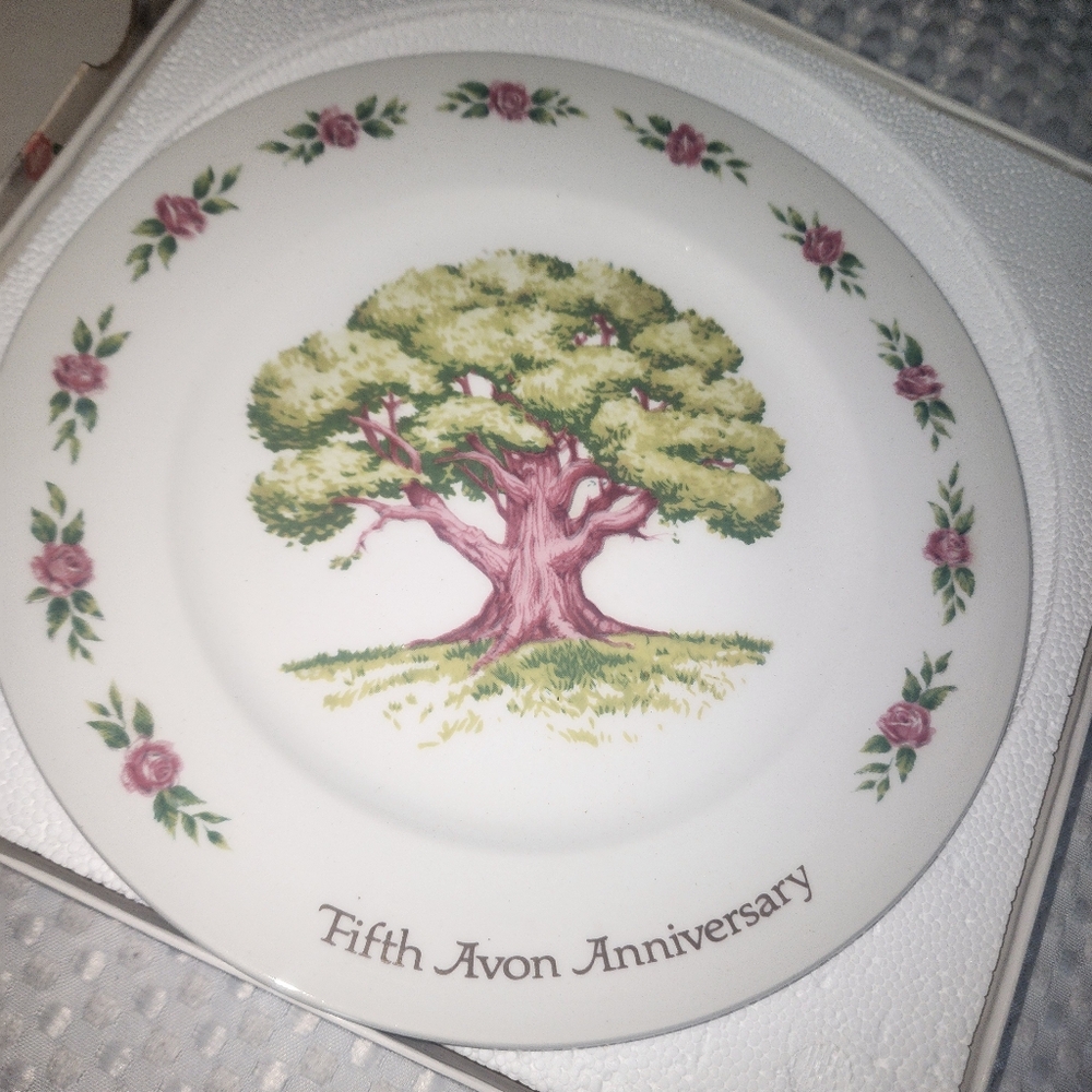 VINTAGE AVON EUC FIFTH ANNIVERSARY PLATE THE GREAT PAK  COLLECTORS EDI…